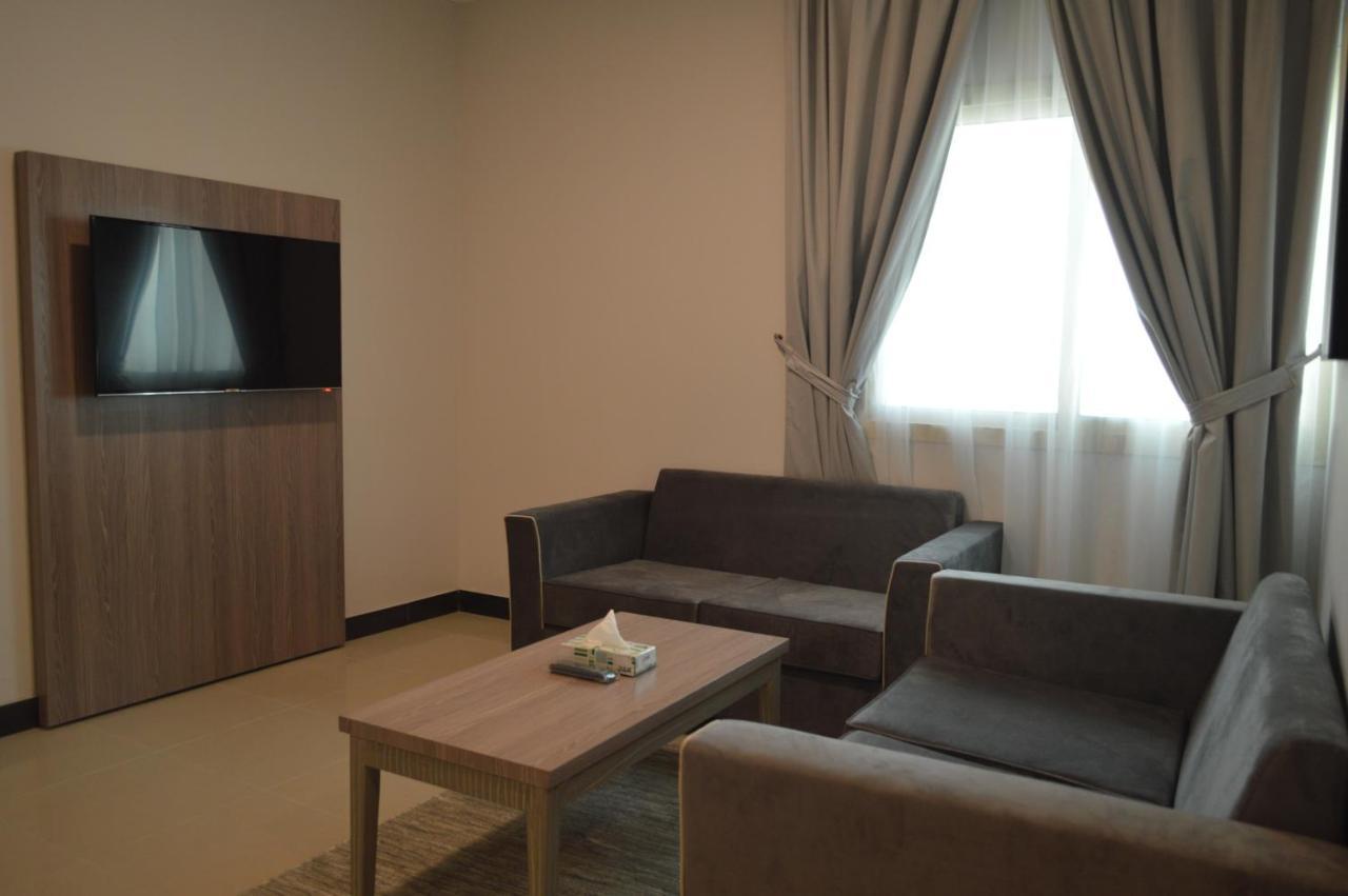 Terrace View 3 Apartment Dammam Bagian luar foto