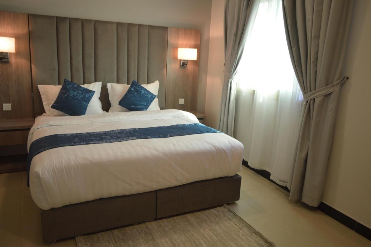 Terrace View 3 Apartment Dammam Bagian luar foto